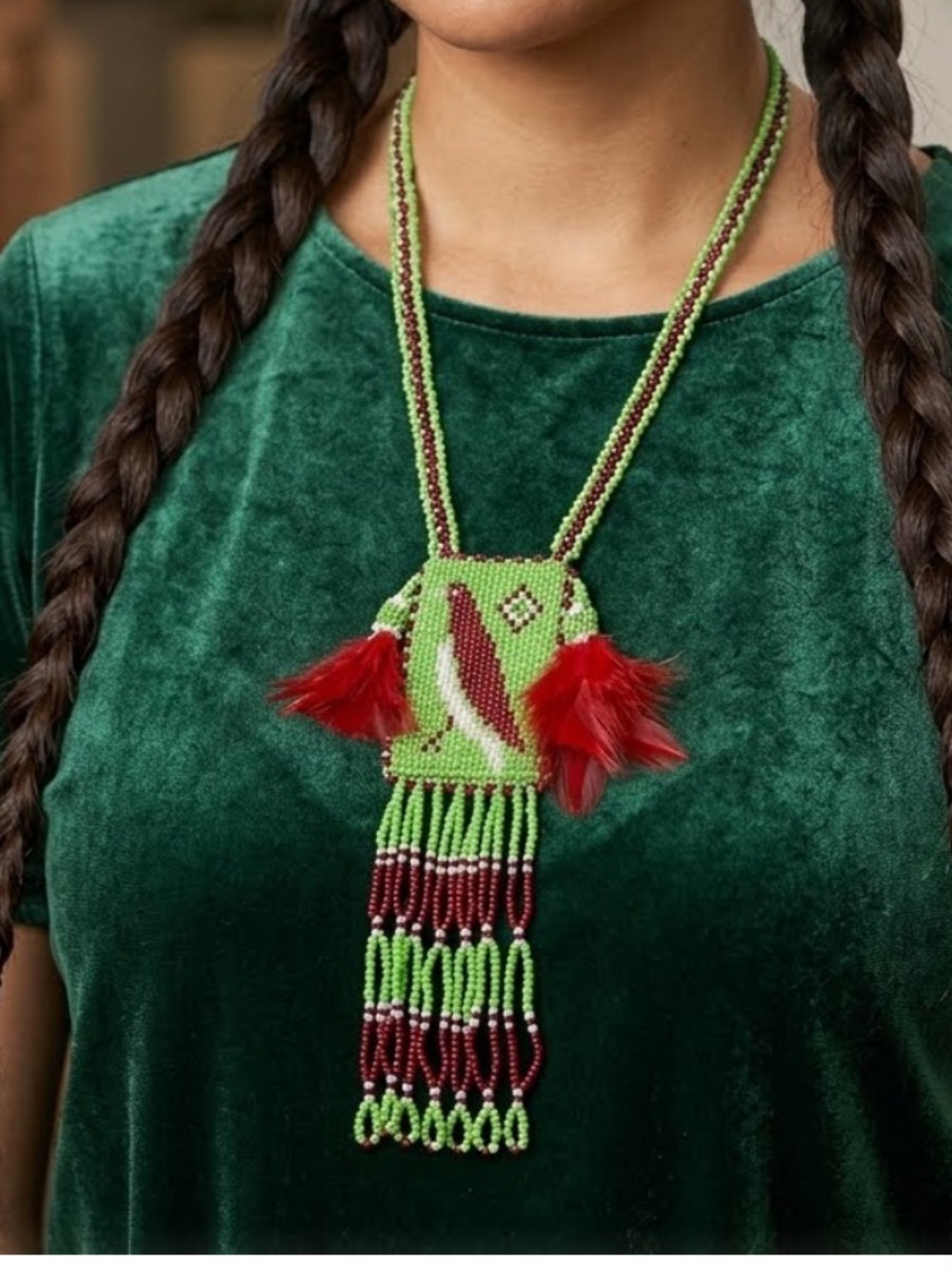 Vintage Native American-style seed bead necklace
central square pouch
Bird motif